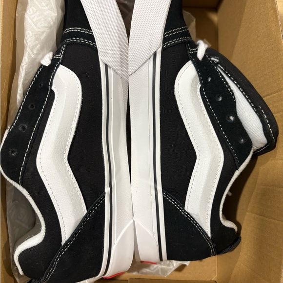 Vans Black and White Knu Skool Sneakers - Picture 7 of 7